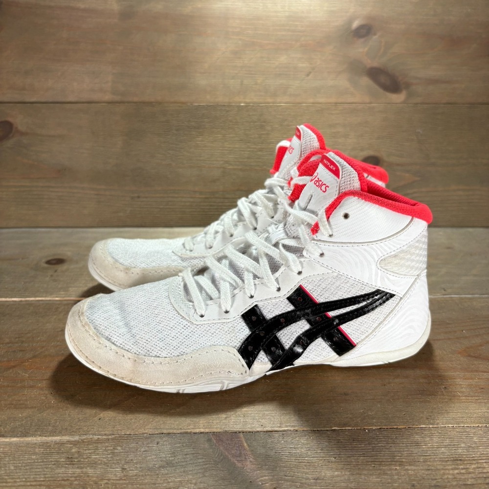 Asics Matflex Boys size 3 shoes White Lace Up High Top Red Trim wrestling shoes